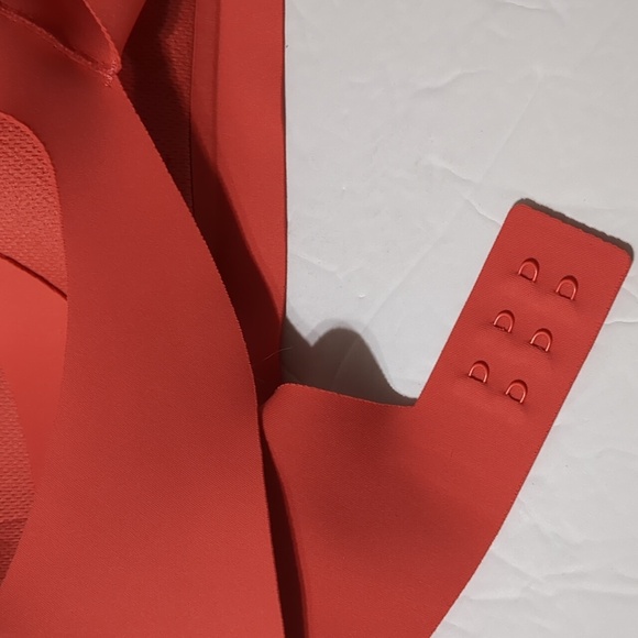 Victoria Sport Peach Pink Angel Max Sports Bra Size 34C Laser Cut Vent - Picture 5 of 5